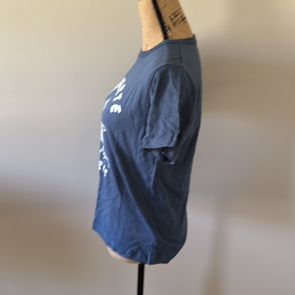 Radarte Paris size small Blue Graphic T-Shirt - Picture 2 of 4
